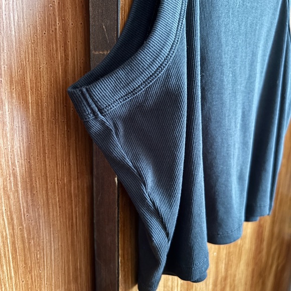 Madewell Supima® Rib Crop Tank | Ribbed, Cropped Tank Top in Black | Women’s XL - Picture 6 of 16
